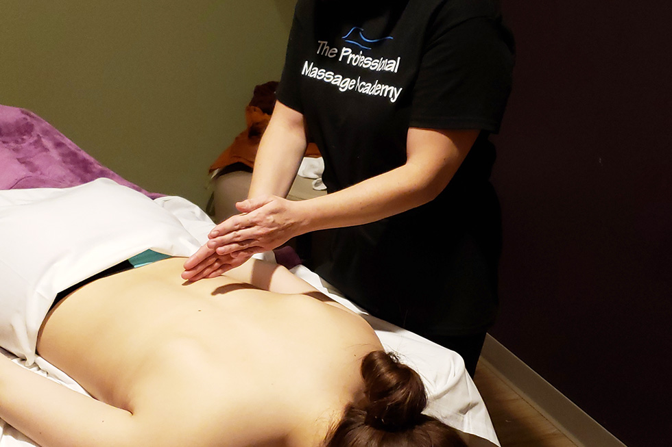 Beginner’s Guide To Swedish Massage: Percussion