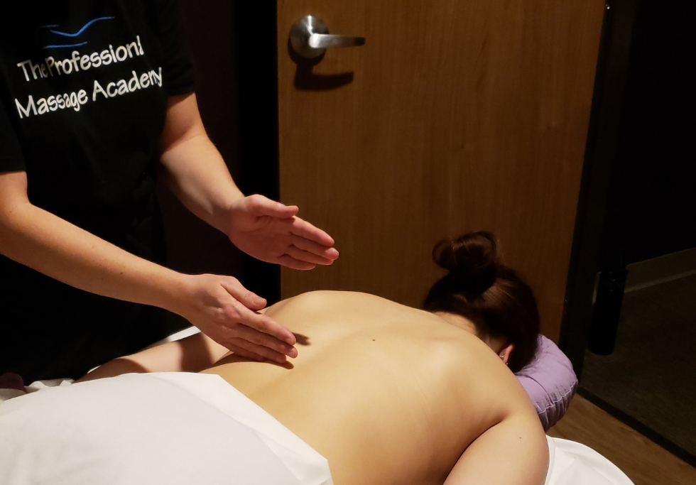 7 Reasons to get a back massage